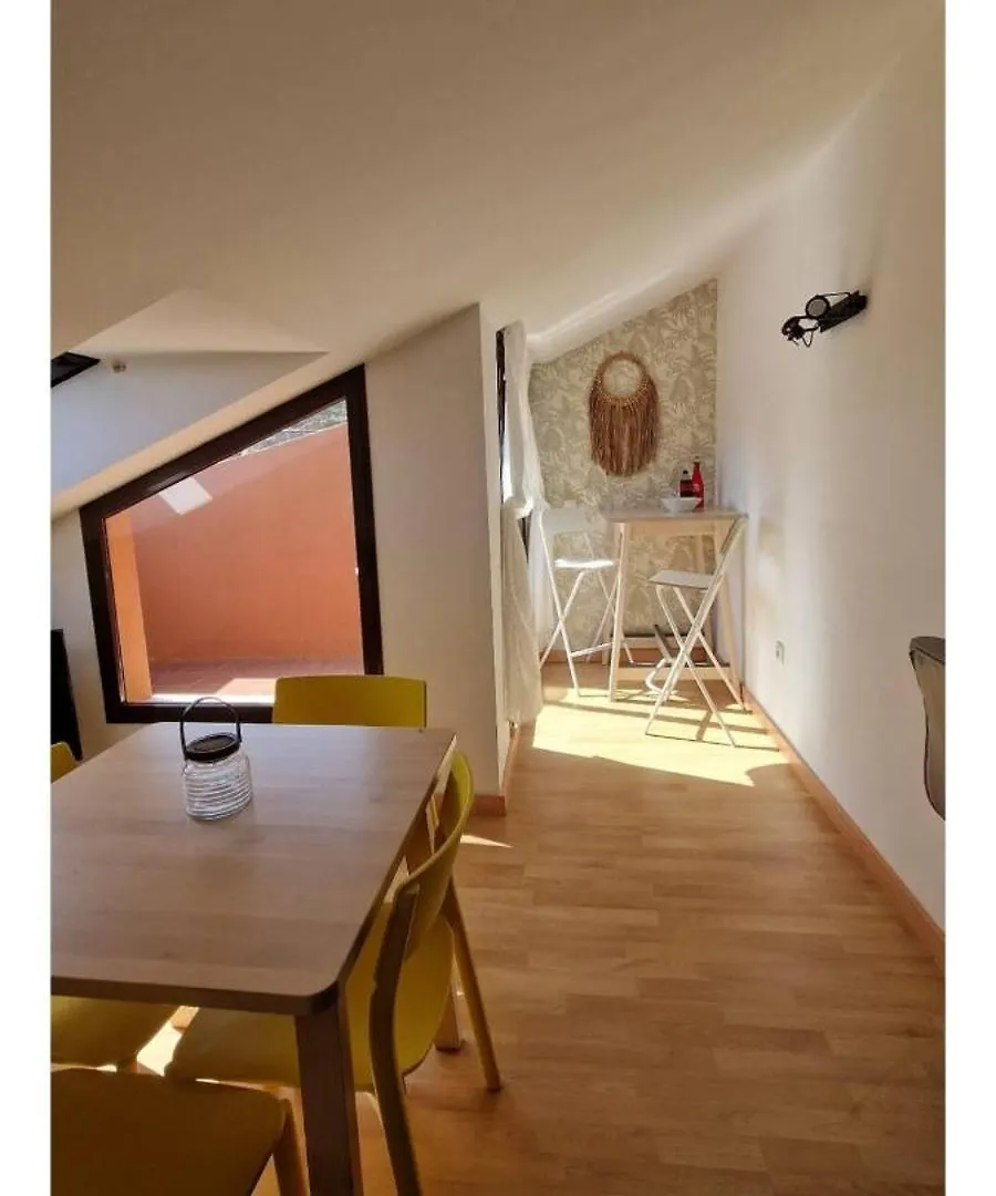 Loft En Primera Linea De Playa Almayate Alto Διαμέρισμα
